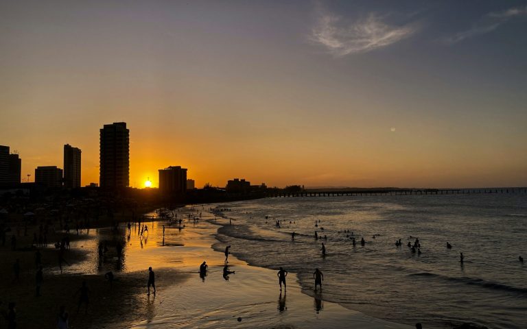 fortaleza praias: principais praias para conhecer e se apaixonar